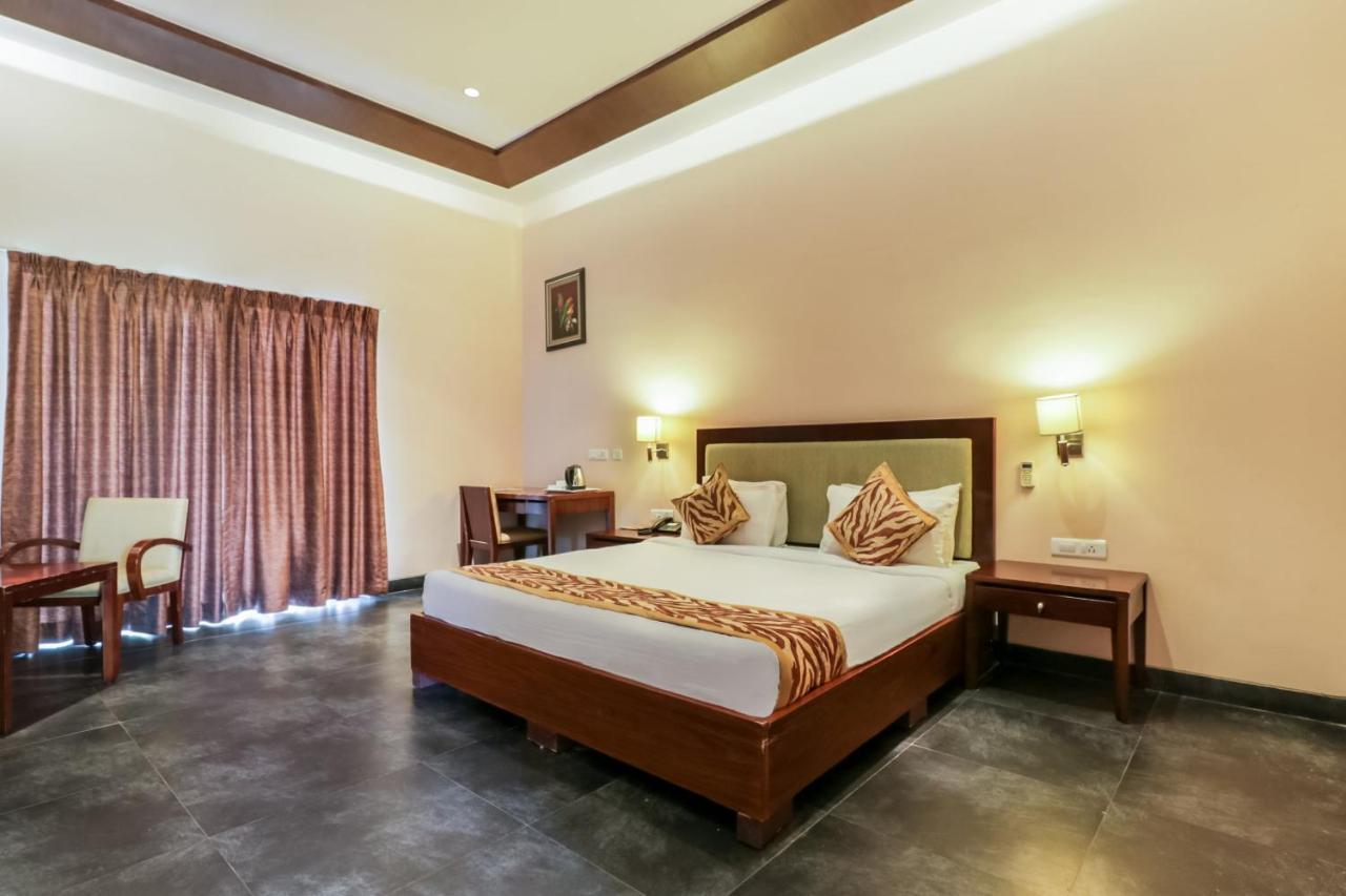 Townhouse Oak Aavasa Resorts Kolanukonda Exterior photo