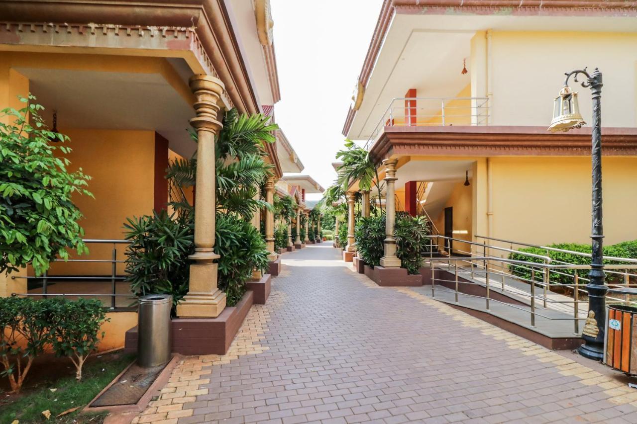 Townhouse Oak Aavasa Resorts Kolanukonda Exterior photo